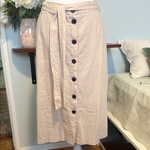 Banana Republic Women’s Linen Button Skirt